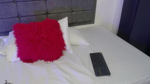 emily_milff online show from 3, 6, 2026