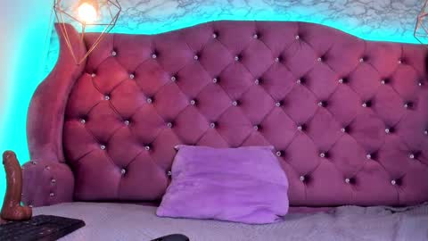 Snapshot of emily_morgan04 chatting on 7, 2, 2025 online show from 7, 2, 2025