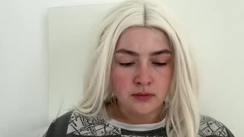 emily_morning_dew online show from 14, 4, 2026