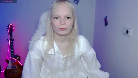 Snapshot of emily_nyaffe chatting on 8, 2, 2026 Lia online show from 8, 2, 2026