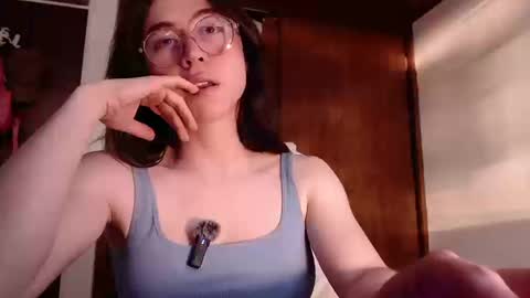 emily_pearl_ online show from 10, 9, 2025