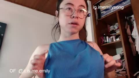 Snapshot of emily_pearl_ chatting on 10, 5, 2026 emily_pearl_ online show from 10, 5, 2026