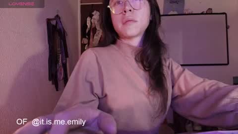 Snapshot of emily_pearl_ chatting on 13, 7, 2026 emily_pearl_ online show from 13, 7, 2026