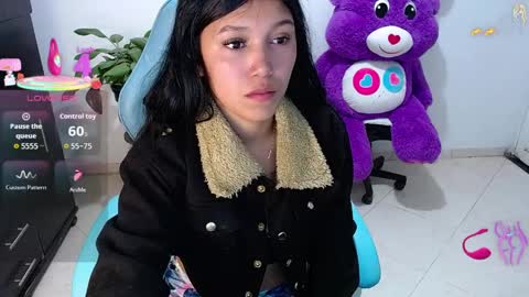 Snapshot of emily_rosse04 chatting on 2, 4, 2026 online show from 2, 4, 2026