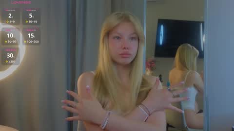 Snapshot of emily_shepard chatting on 15, 9, 2025 emily shepard online show from 15, 9, 2025