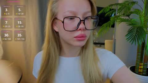 Snapshot of emily_shepard chatting on 24, 9, 2025 emily shepard online show from 24, 9, 2025