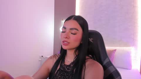 emily_tolson online show from 19, 3, 2026