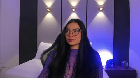 emily_tolson online show from 20, 5, 2026