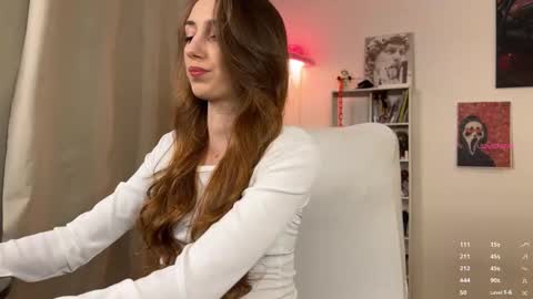 Snapshot of emily_w0w_ chatting on 28, 2, 2026 Lia online show from 28, 2, 2026