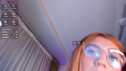 Snapshot of emily_warren__ chatting on 11, 3, 2025 emily_warren__ online show from 11, 3, 2025