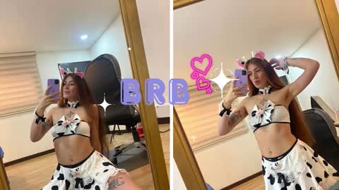 Snapshot of emily_warren__ chatting on 25, 9, 2025 emily_warren__ online show from 25, 9, 2025