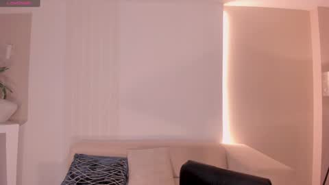 Snapshot of emilyarmstrong chatting on 29, 12, 2024 Emily Armstrong online show from 29, 12, 2024