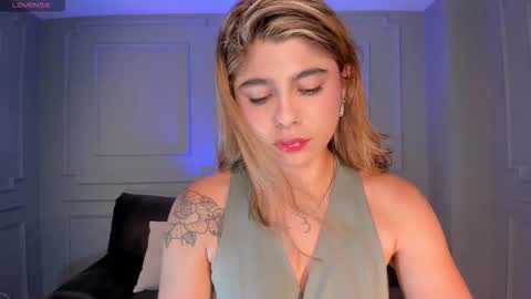 Snapshot of emilyarmstrong chatting on 7, 1, 2026 Emily Armstrong online show from 7, 1, 2026