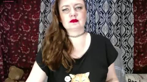 EmilyDoth online show from 25, 12, 2024