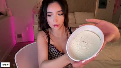 emilyfawn online show from 9, 9, 2025