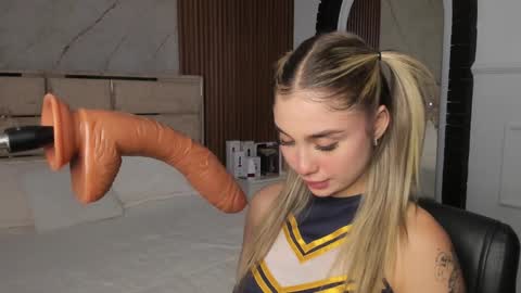 Snapshot of emilyhendrix_ chatting on 24, 1, 2025 Emily Hendrix online show from 24, 1, 2025