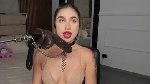 Snapshot of emilyhendrix_ chatting on 19, 2, 2025 Emily Hendrix online show from 19, 2, 2025