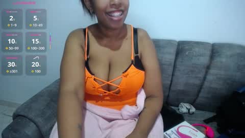 Snapshot of emilyhines__ chatting on 12, 9, 2025 Emilyhines online show from 12, 9, 2025