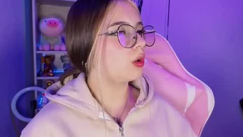 VALEEEN online show from 4, 10, 2025