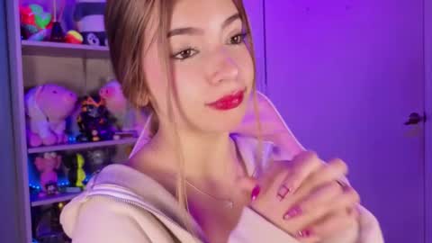 Snapshot of emilykarterr chatting on 3, 2, 2026 VALEEEN online show from 3, 2, 2026