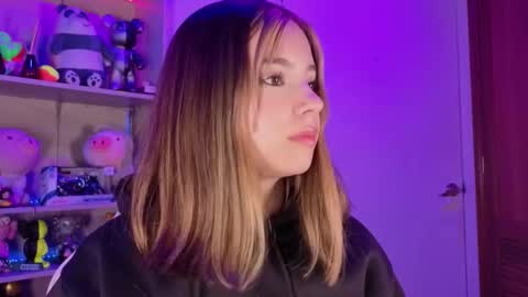 Snapshot of emilykarterr chatting on 24, 2, 2026 VALEEEN online show from 24, 2, 2026