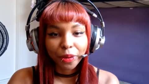 Snapshot of emilylivos chatting on 16, 3, 2026 Emily Livos online show from 16, 3, 2026