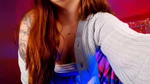 Snapshot of emilyrisse chatting on 14, 10, 2025 Emily Emi online show from 14, 10, 2025