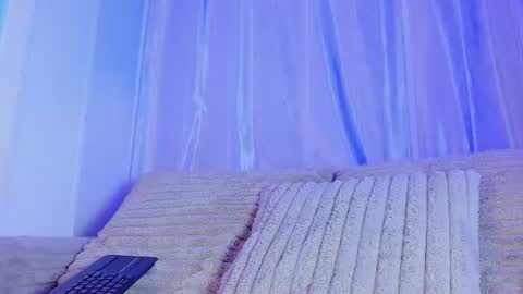 Snapshot of emilywithe_ chatting on 14, 6, 2026 online show from 14, 6, 2026