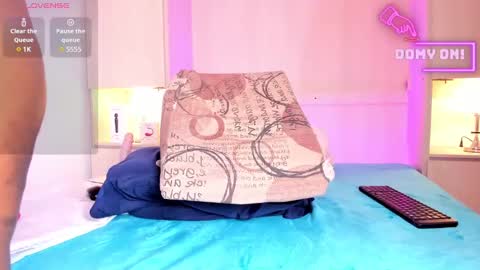 Snapshot of emilyystuart chatting on 28, 1, 2025 Emily online show from 28, 1, 2025