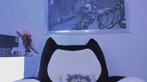 Snapshot of eminence_shadow chatting on 9, 4, 2026 ELLE DANIELLE online show from 9, 4, 2026