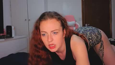 Snapshot of emliyjamesmjb chatting on 2, 2, 2026 emliyjamesmjb online show from 2, 2, 2026