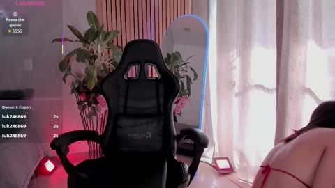   online show from 2, 11, 2025