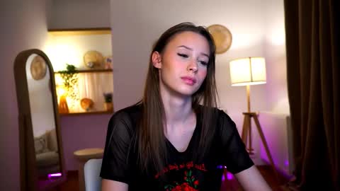 Snapshot of emma__cutiee chatting on 12, 12, 2024 Your Emma online show from 12, 12, 2024