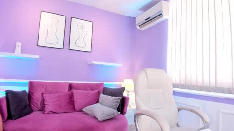 emma__walkerr_ online show from 25, 1, 2025