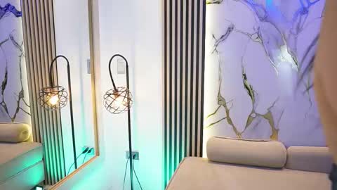 emma__walkerr_ online show from 6, 2, 2026