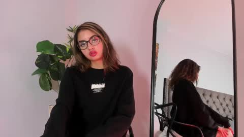 Snapshot of emma_bloom__ chatting on 23, 1, 2025 Emma Bloom online show from 23, 1, 2025