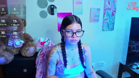 Snapshot of emma_boo_ chatting on 3, 6, 2026 emma_boo_ online show from 3, 6, 2026