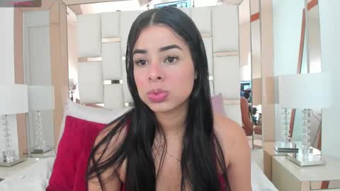 Emma Castillo online show from 1, 3, 2025