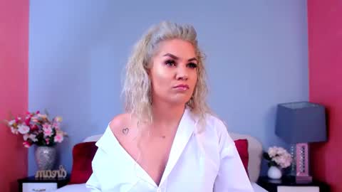 Snapshot of emma_clairex chatting on 22, 6, 2026 Emma online show from 22, 6, 2026