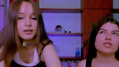 Snapshot of emma_dark_ chatting on 7, 7, 2026 emma_dark_ online show from 7, 7, 2026