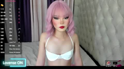 Snapshot of emma_fox23 chatting on 11, 11, 2025 emma_fox23 online show from 11, 11, 2025