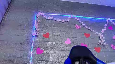 Snapshot of emma_honey__ chatting on 3, 12, 2025 Emma Miel online show from 3, 12, 2025