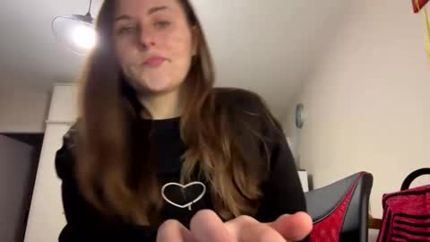 Snapshot of emma_just chatting on 7, 1, 2025 emma_just online show from 7, 1, 2025
