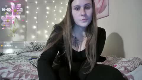 Snapshot of emma_just chatting on 15, 10, 2025 emma_just online show from 15, 10, 2025