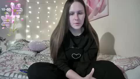 Snapshot of emma_just chatting on 17, 10, 2025 emma_just online show from 17, 10, 2025