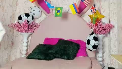 Snapshot of emma_luxx_ chatting on 5, 7, 2026 Emma online show from 5, 7, 2026