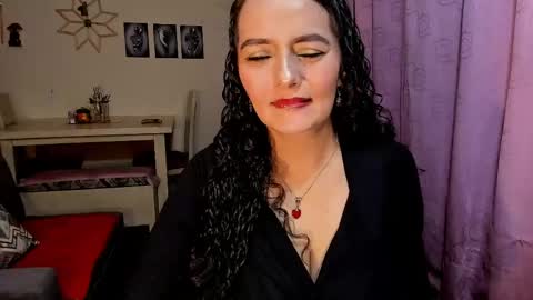  emma luxy online show from 12, 4, 2026