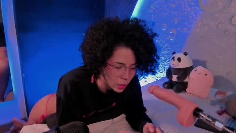 Snapshot of emma_nakamura chatting on 25, 1, 2025 online show from 25, 1, 2025