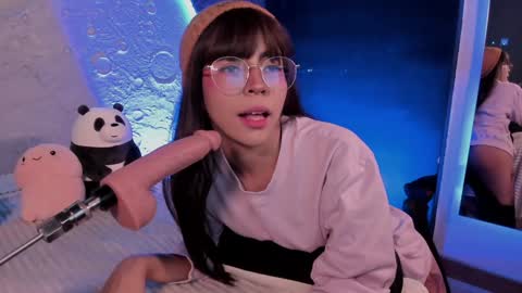 Snapshot of emma_nakamura chatting on 26, 1, 2025 online show from 26, 1, 2025