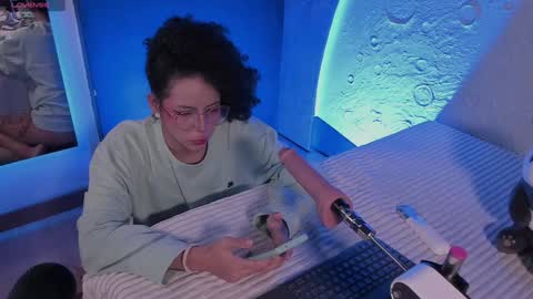 Snapshot of emma_nakamura chatting on 6, 2, 2025 online show from 6, 2, 2025